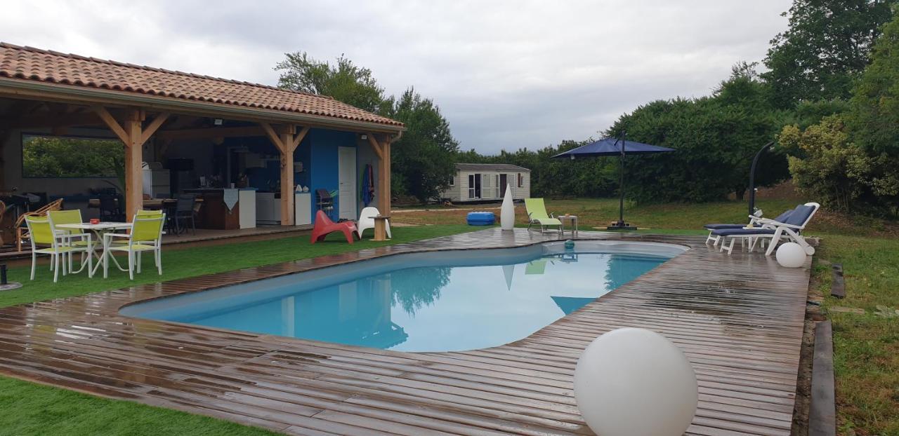 Les Chalets Salineens Salies-du-Salat Экстерьер фото