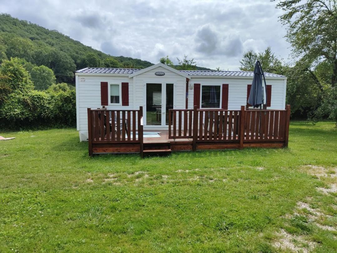 Les Chalets Salineens Salies-du-Salat Экстерьер фото