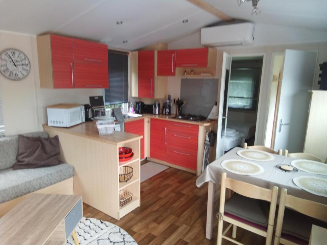 Les Chalets Salineens Salies-du-Salat Экстерьер фото